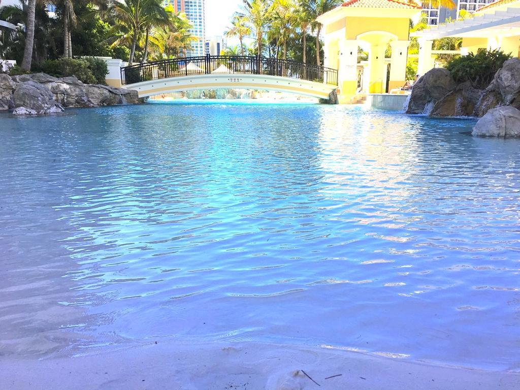 Peepsleep Chevron Towers Apartment Gold Coast Bagian luar foto